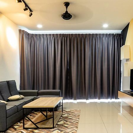 Southwest Designer Suite By D Imperio Homestay Penang Баян Лепас Екстериор снимка