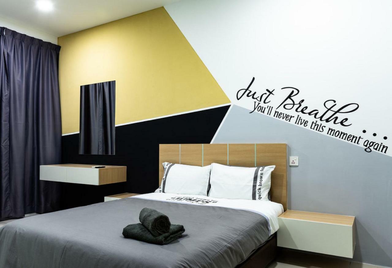 Southwest Designer Suite By D Imperio Homestay Penang Баян Лепас Екстериор снимка