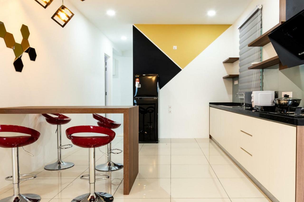 Southwest Designer Suite By D Imperio Homestay Penang Баян Лепас Екстериор снимка